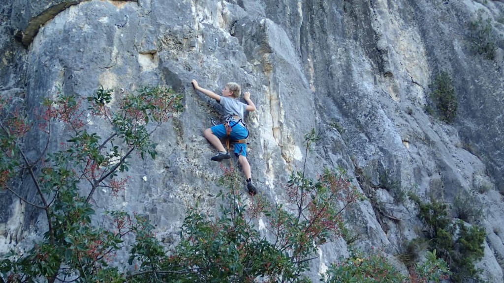 Die Hakenabstände könnten etwas angepasster sein, aber das fällt nur uns beim Sichern auf.