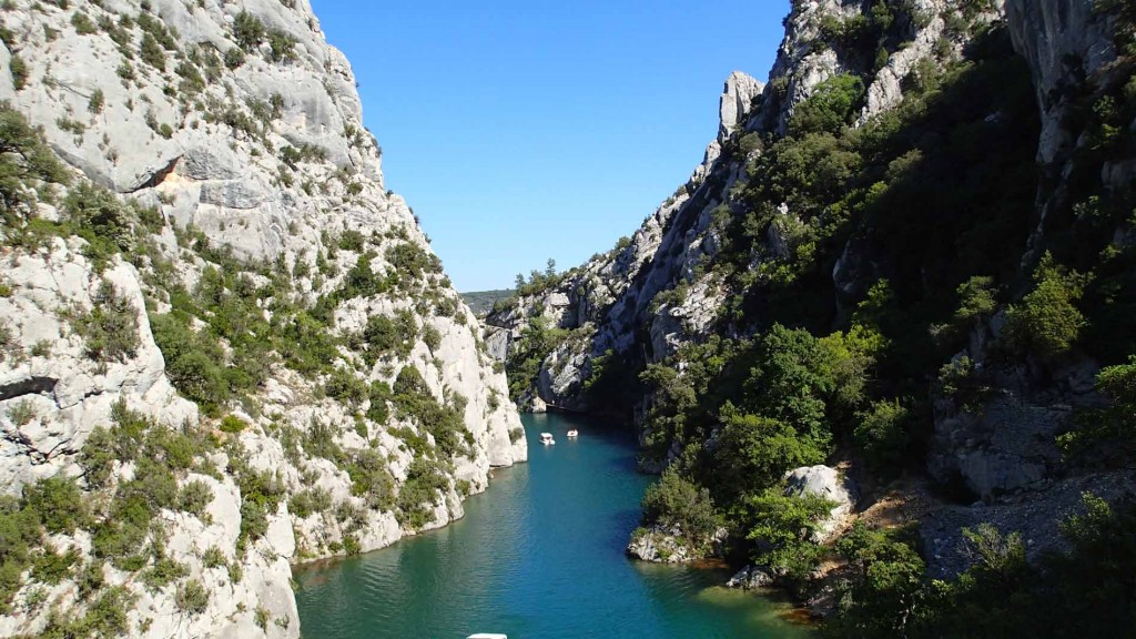 Die Verdon Schlucht bei Quinson, auch hier ist an beiden Seiten alles eingebohrt