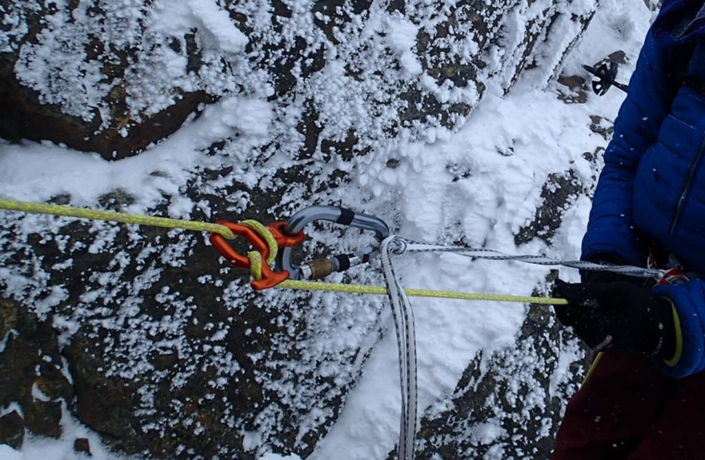 Dyneema in der Praxis, Abseilen mit Achter | Alpine Kompetenz