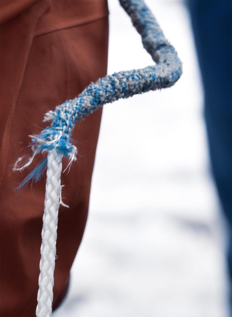Dyneema in der Praxis, Mantel nach Verwendung mit Klemme gerissen | Alpine Kompetenz